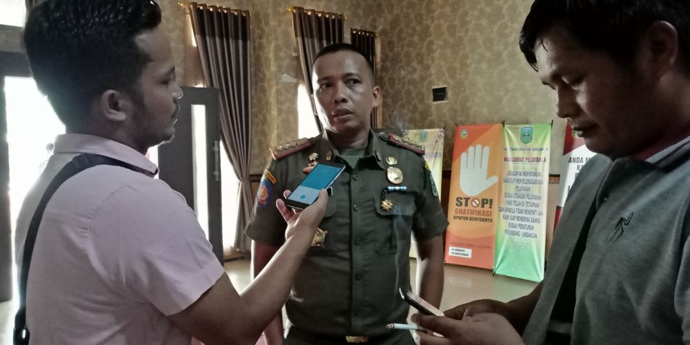 M Ridwan ketika diwawancara media.