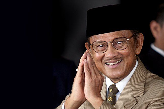 Presiden ke 3 RI Bj Habibie tutup usia