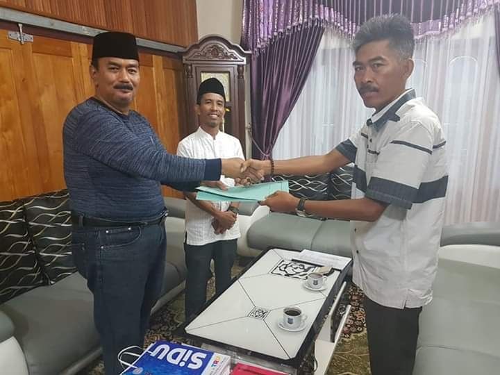 Amir Sakib Mengambil Formulir Penjaringan Bacabup Tanjabbar di DPD Partai Nasdem Tanjabbar.