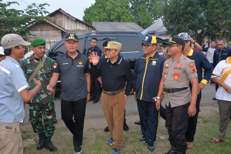 Penutupan Final Sepak Bola Piala Gubernur Jambi dalam rangka Memeriahkan Hari Ulang Tahun (HUT) ke-20 Kabupaten Tebo Tahun 2019