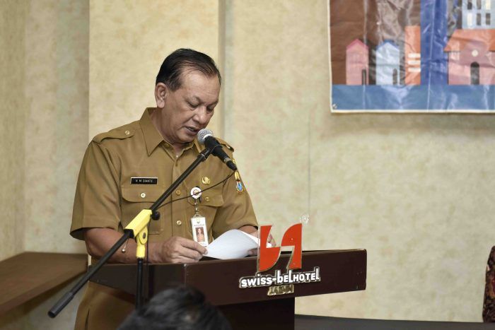Sekretaris Daerah (Sekda) Provinsi Jambi, Drs.H.M.Dianto,M.Si membuka Sosialisasi Penerapan Standar Pelayanan Minimal (SPM) Dinas Pekerjaan Umum dan Perumahan Rakyat (PUPR) Provinsi Jambi