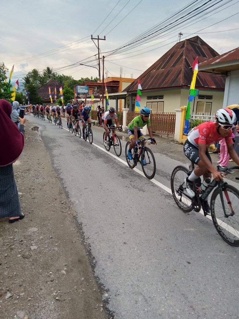 Peserta Tour de Singkarak