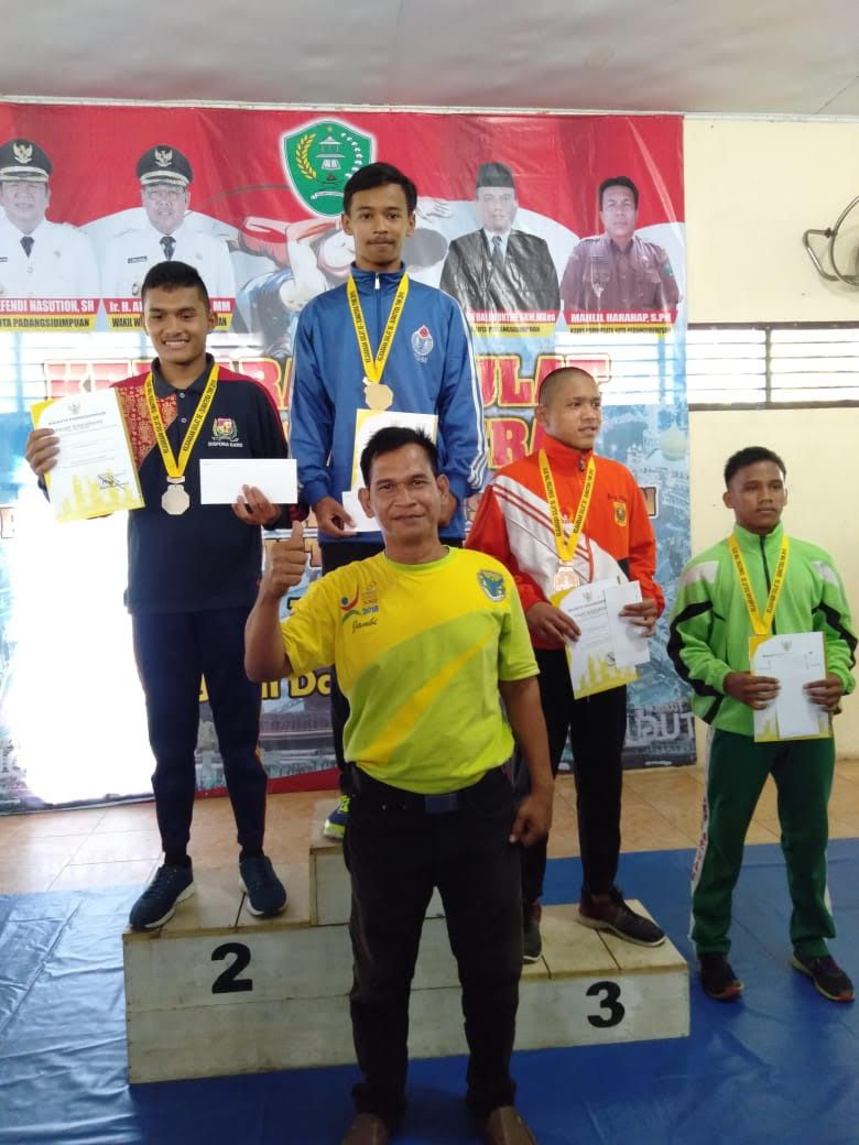Pegulat Batanghari raih tujuh mendali di turnamen se-Sumatera.