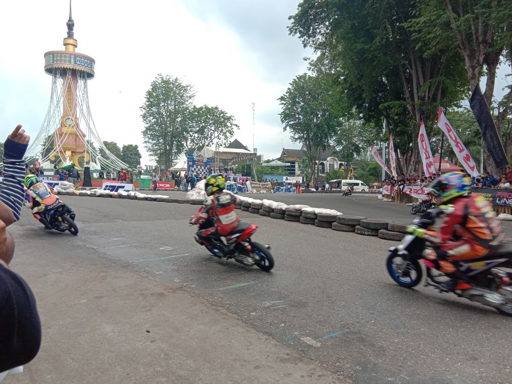 Grand Final Walikota Jambi Sumatera Cup Prix 2019 di tugu keris siginjai 