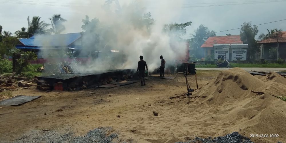 Pengolahan Aspal yang Meresahkan Warga 