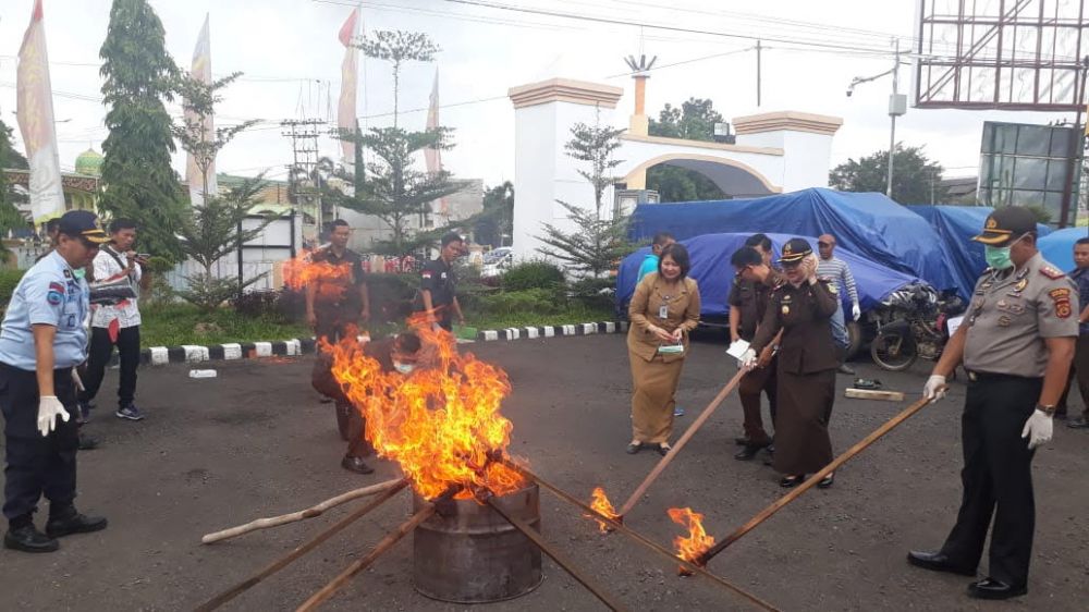 Pemusnahan barang bukti