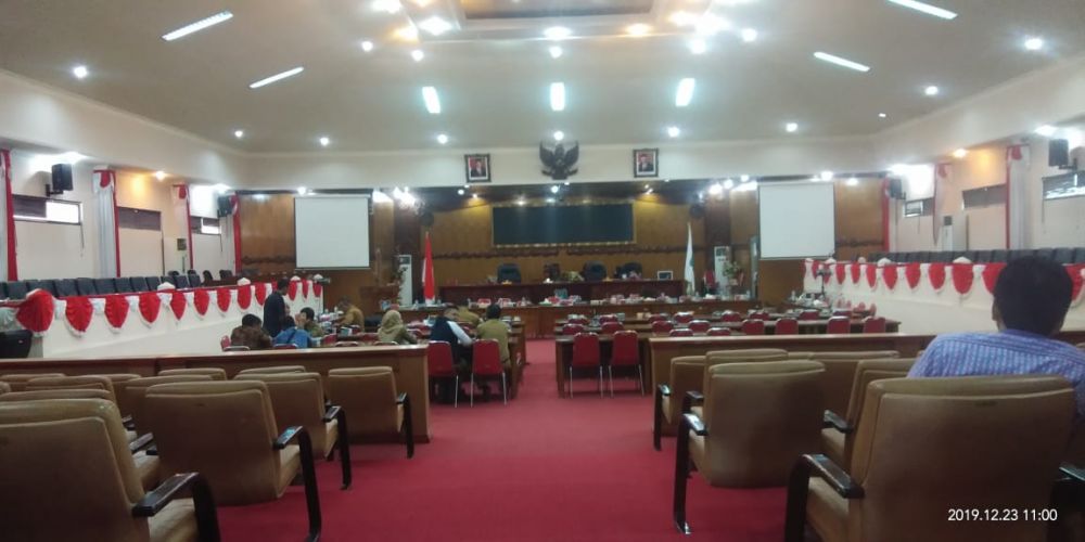 Suasana rapat paripurna