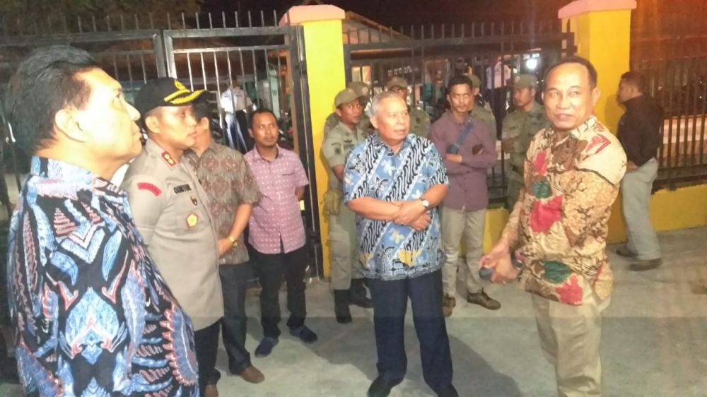 Safrial mengecek pengamanan malam Natal 