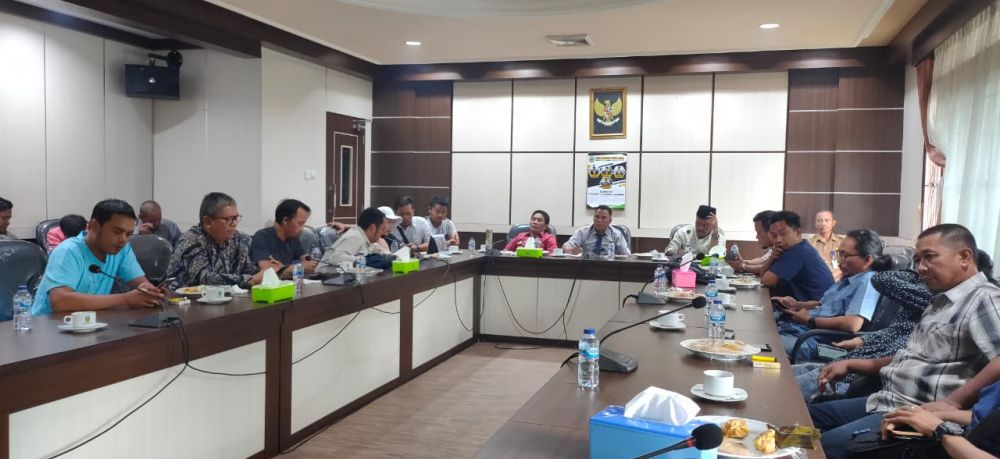 Suasana copy morning pimpinan dewan Tebo dan media