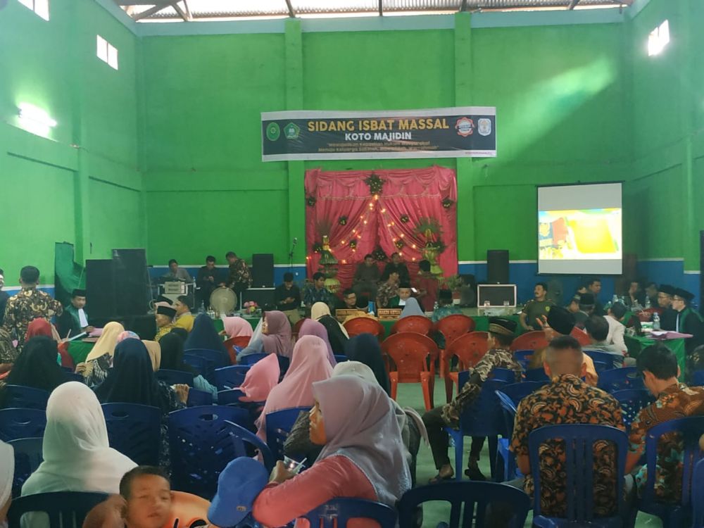 Suasana sidang isbat nikah masal 