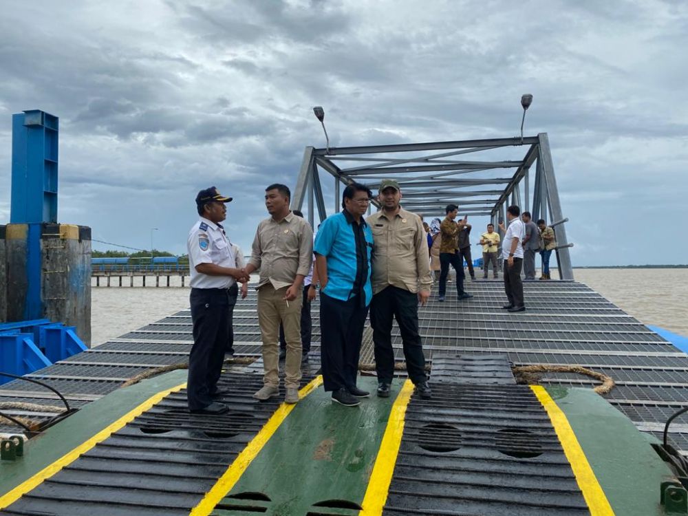 Tiga pimpinan DPRD Provinsi Jambi beserta Komisi III melakukan kunjungan kerja ke Tanjungjabung Barat dalam rangka mencari masukan terkait Ranperda Inisiatif Penyelenggaraan Jalan Provinsi