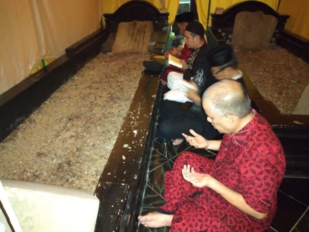 Tim keluarga Fahrori ziarah ke Makam Rang Kayo Itam