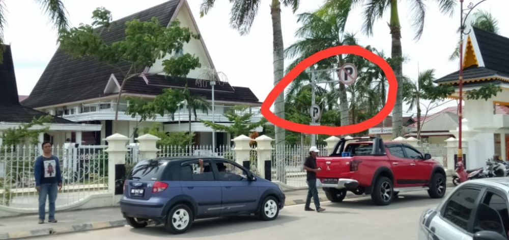 Mobil Pegawai Setda Tanjabbarat yang melangar lalulintas