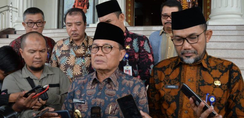  Irjen.Pol. Firman Shantyabudi,M.si melakukan audiensi kepada Gubernur Jambi Dr.Drs.H.Fachrori Umar,M.Hum di Ruang Kerja Gubernur, Kantor Gubernur Jambi, Kamis (13/02/2020).