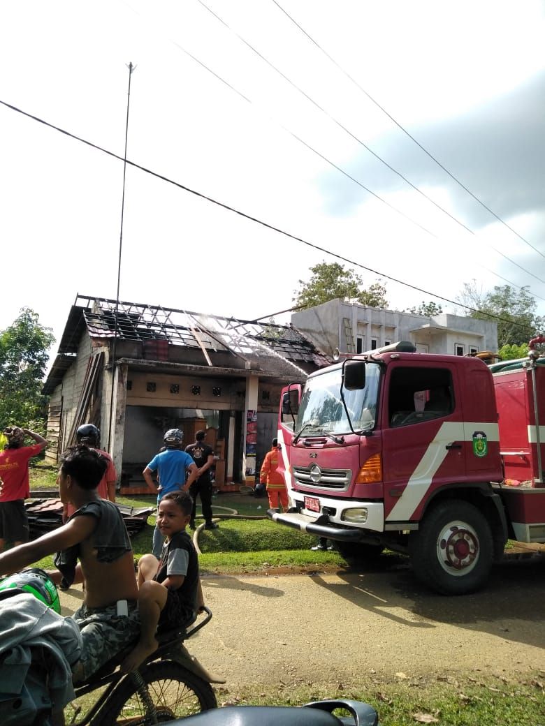 Dua Ruko yang hangus terbakar.