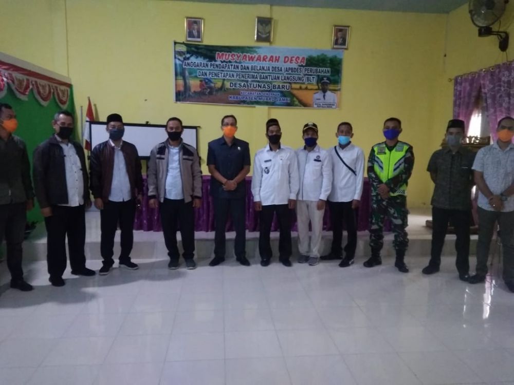 Anggota dewan Muarojambi foto bersama usai melakukan pemantauan.
