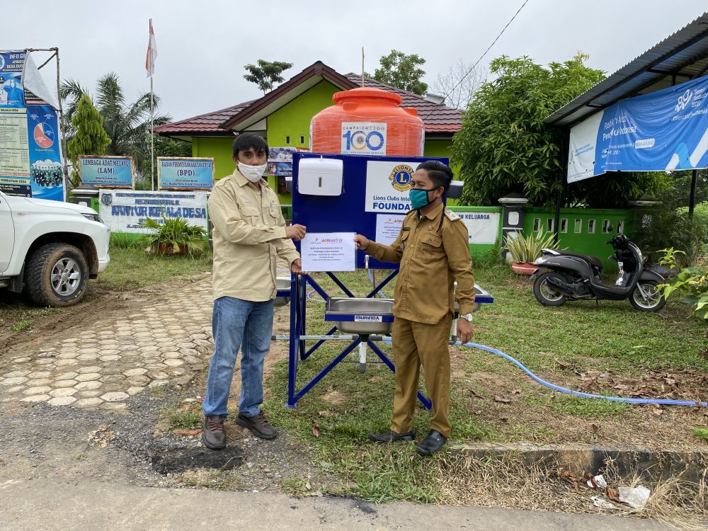 Peduli Sesama, SKK Migas – MontD Or Oil Tungkal Limited Serahkan Bantuan. 