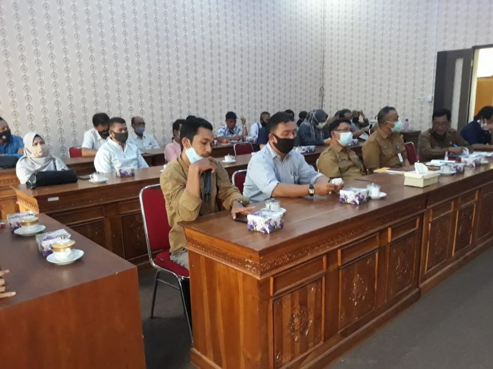  Suasana hearing Pemkab dengan YLKI