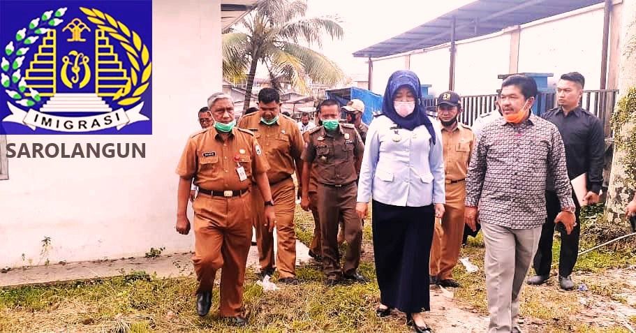 Kepala Divisi Keimigrasian Kanwil Kemenkumham Provinsi Jambi, Morina Harahap melihat lokasi dan bangunan Kantor UKK Kabupaten Sarolangun.