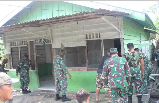 Janda Veteran almarhum Zainal Abidin berusia 85 tahun itu mendapat bedah rumah tidak layak huni dari Kodim 0415/BTH dalam rangka memperingati hari Proklamasi Kemerdekaan Bangsa Indonesia yang ke 75 tahun 2020.
