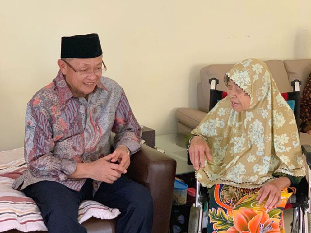Kenangan H Cek Endra bersama ibunda tercinta Hj Hafni Rosna Bin Ahmad Basyariah