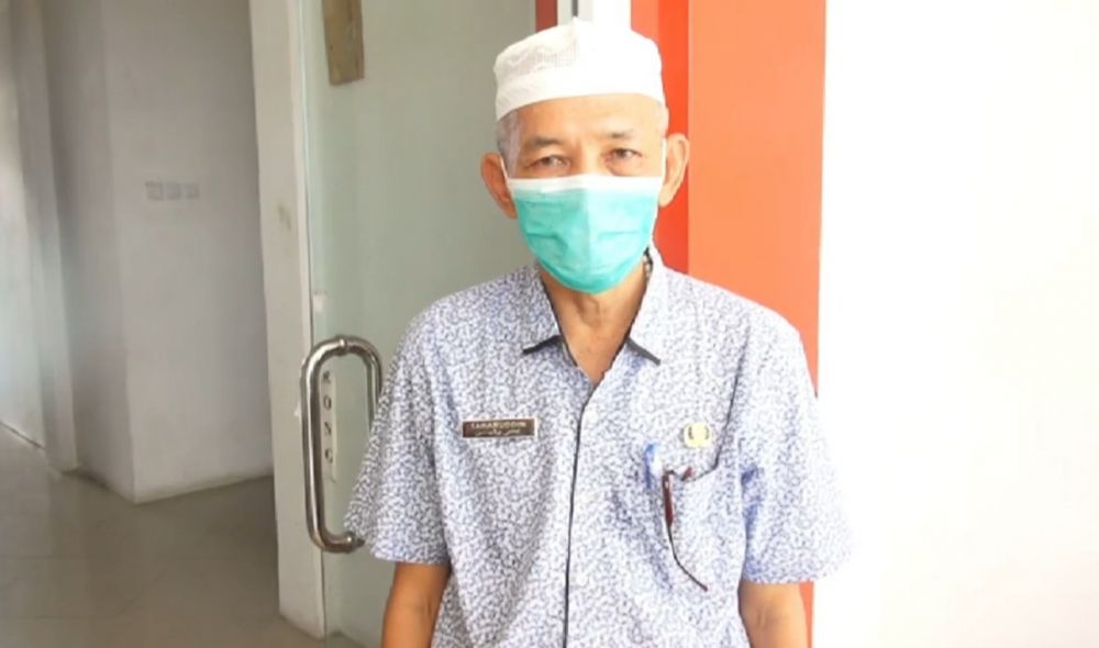 Taharuddin.