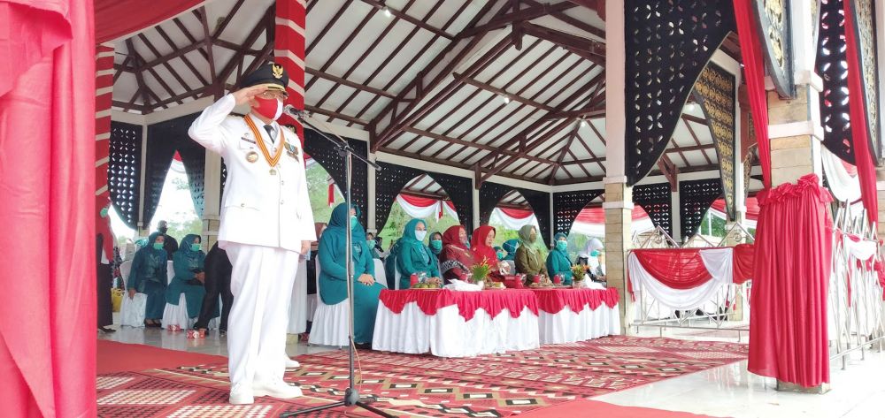 Bupati Sarolangun, Drs H Cek Endra