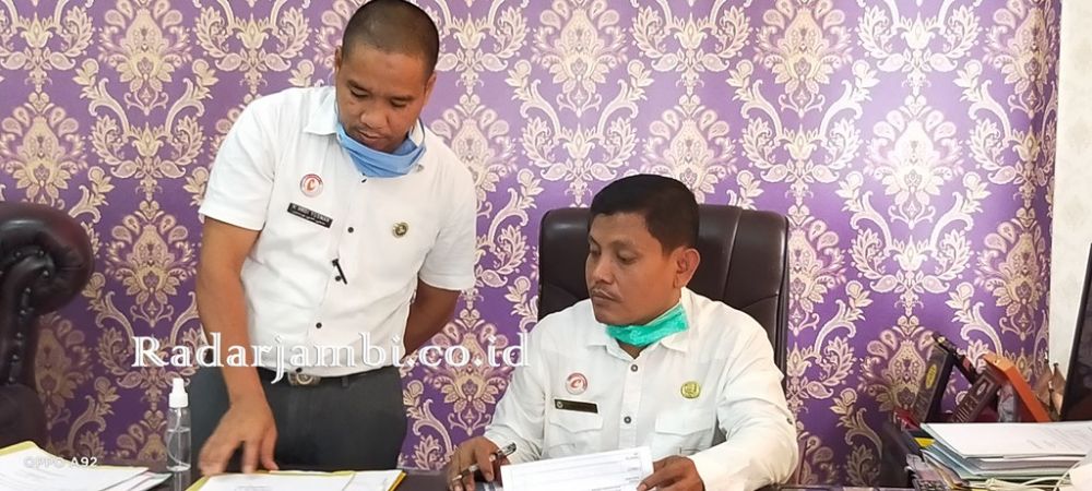 Direktur RSUD CQ, dr H Bambang Hermanto MKes dan Kabid Yanmed, H Andi Yusman SKep