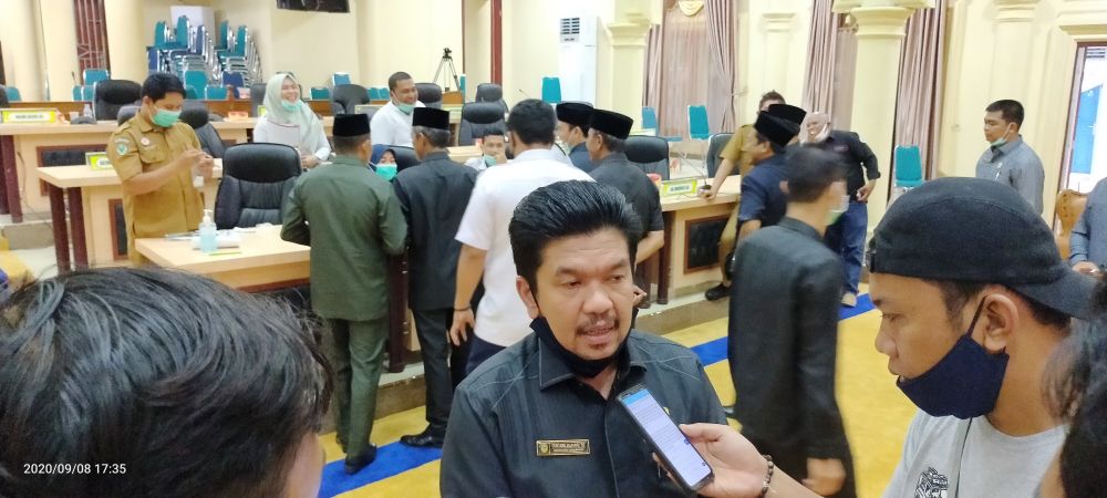 Ketua DPRD Sarolangun, Tontawi Jauhari SE