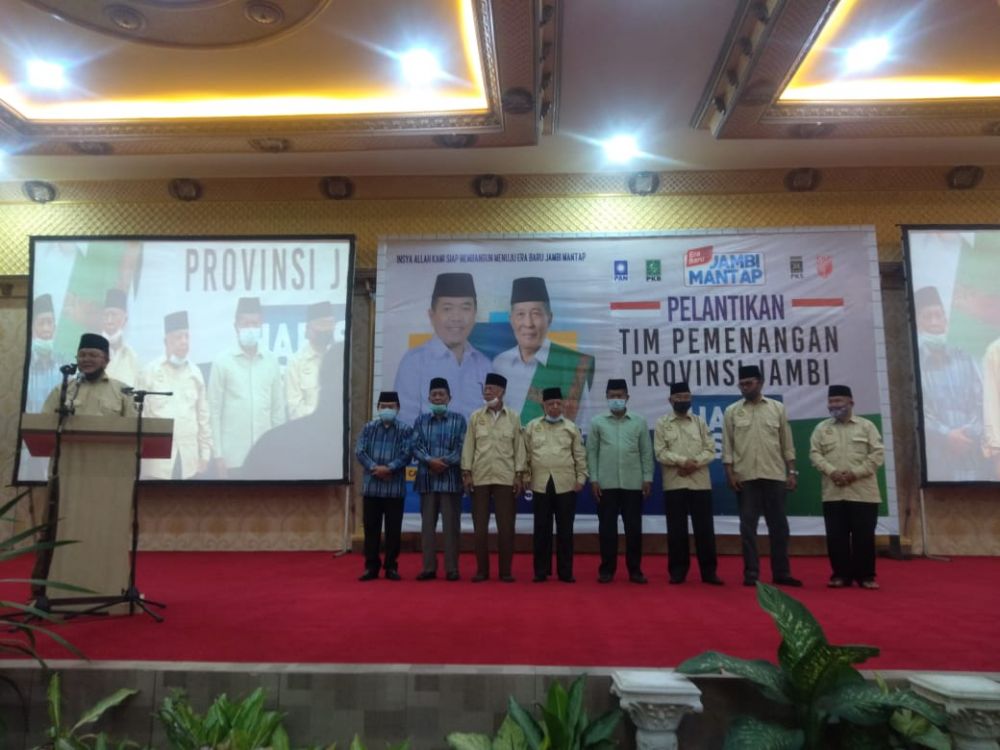 Pasangan Al Haris-Abdullah Sani, kemarin mengkukuhkan tim pemenangan tingkat provinsi Jambi.