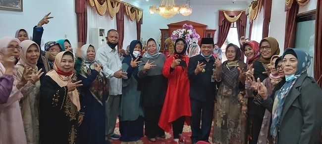 Istri HBA memberikan dukungan ke Haris-Sani 