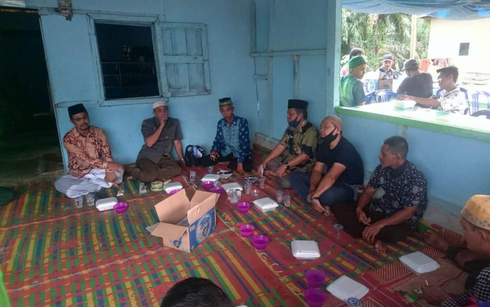 Pertemuan Abdullah Sani dengan Warga Muara Papalik Tanjabarat.