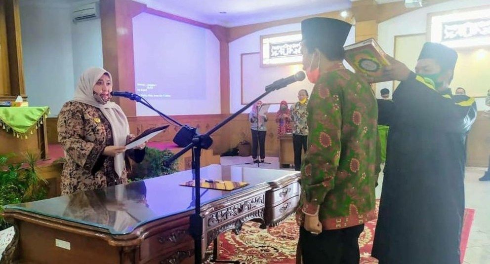 Pelantikan Jangning sebagai Sekda Muarojambi