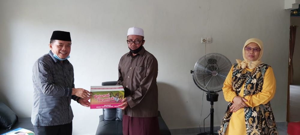 Al Haris bersama pengurus Ponpes