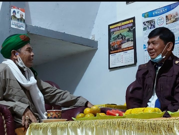 Sayfril Nursal bersama pengurus ponpes