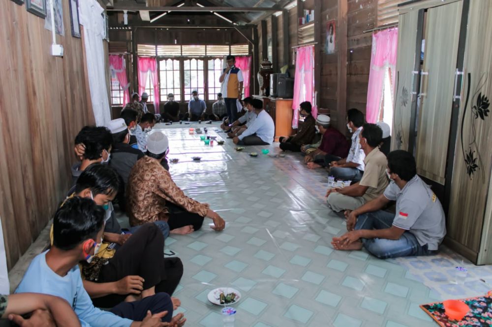 Safril Nursal bersilturahmi dengan warga Tanjungjabung Barat