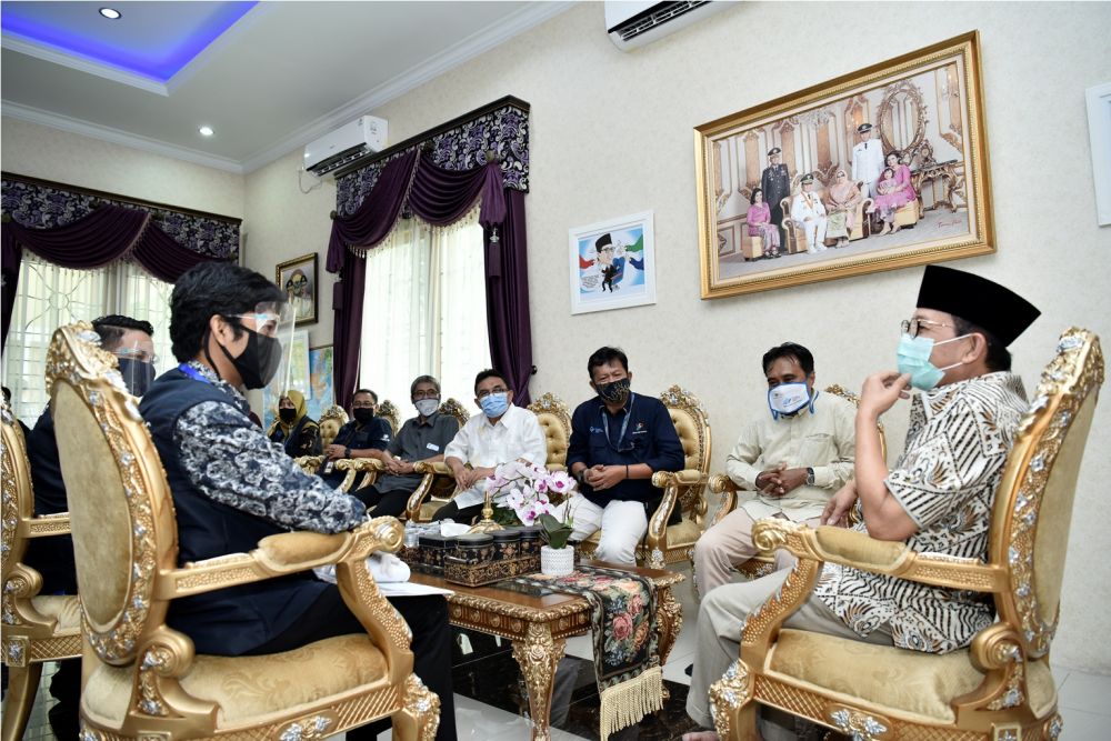 Gubernur verifikasi Data Kependudukan oleh BPS Jambi untuk Sensus Penduduk Tahun 2020, bertempat di Rumah Dinas Wakil Gubernur Jambi, Telanaipura, Jambi, Minggu 13 September 2020.