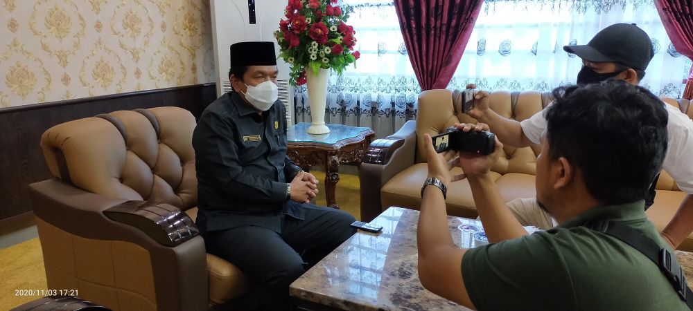 Ketua DPRD Sarolangun, Tontawi Jauhari