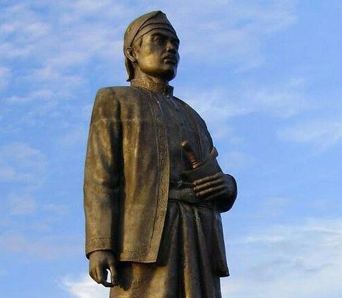 Ilustrasi Patung Raden Mattaher Pahlawan Jambi