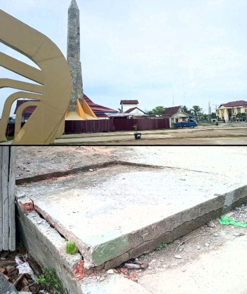 Tugu di alun-alun yang Disebut Tidak Bermanfaat