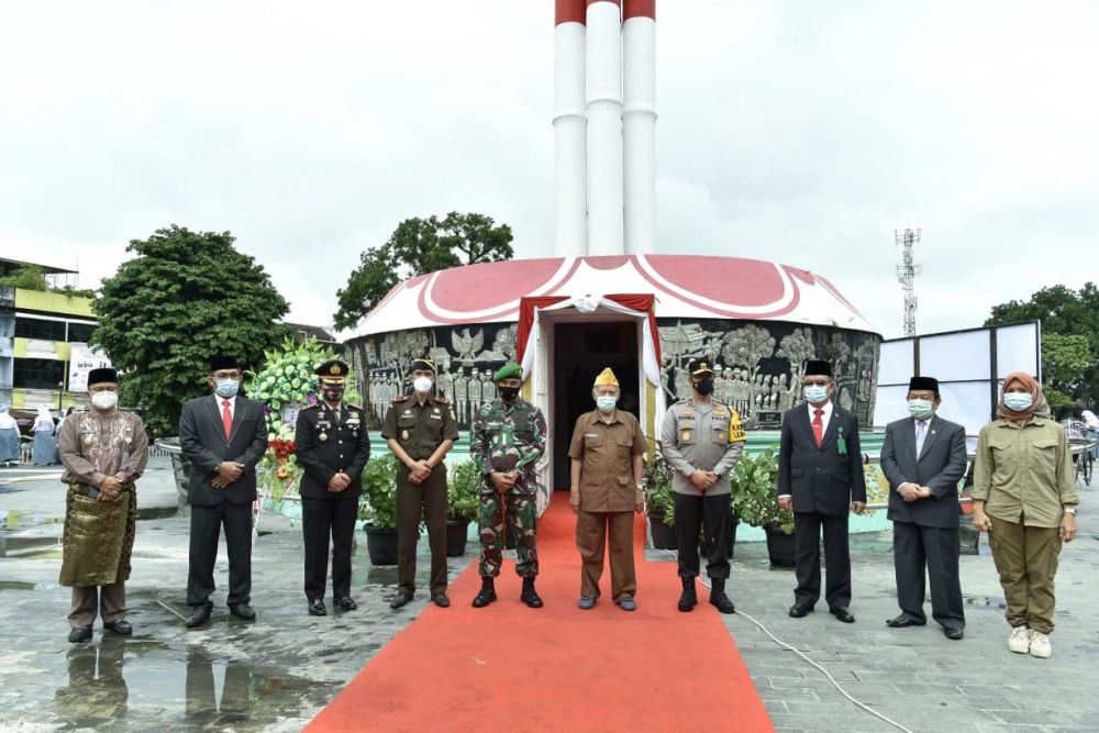 Upacara memperingati peristiwa sejarah pertempuran Simpang III Sipin, di Tugu Juang.