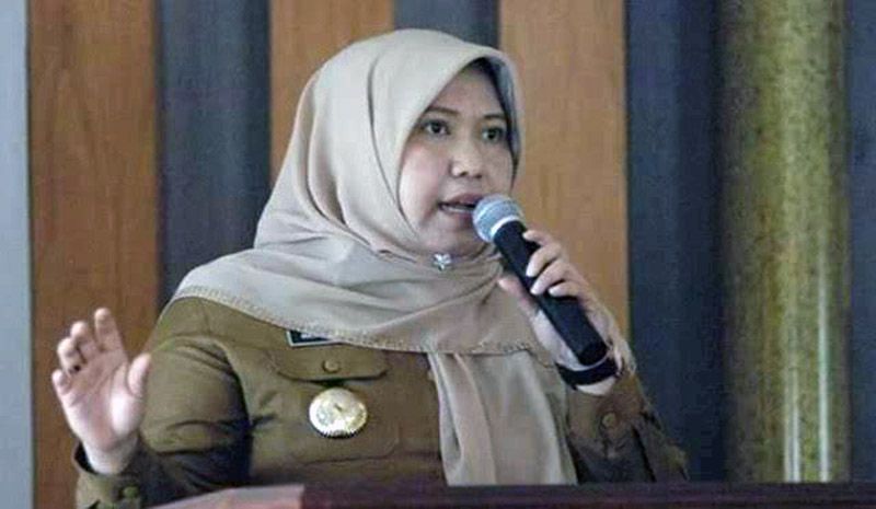 Bupati Masnah 