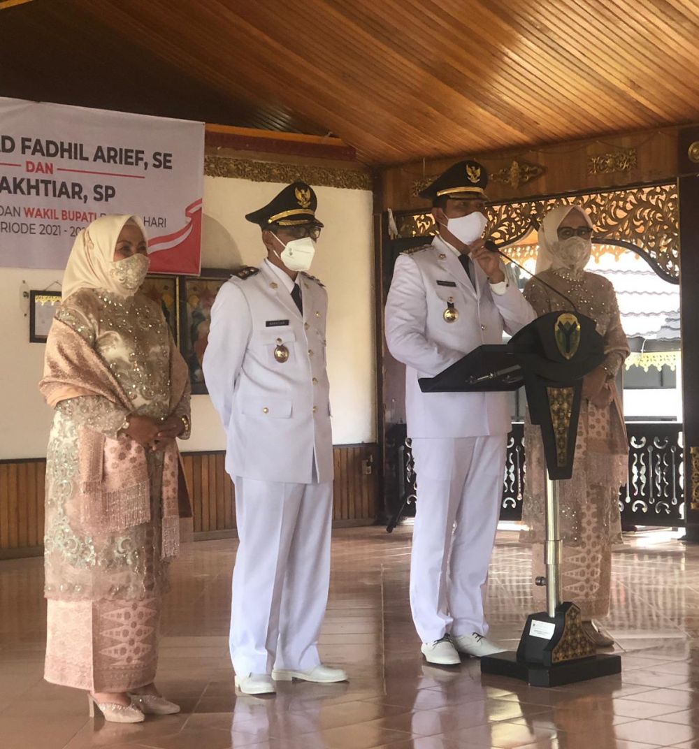 Bupati dan wakil Bupati Batanghari.