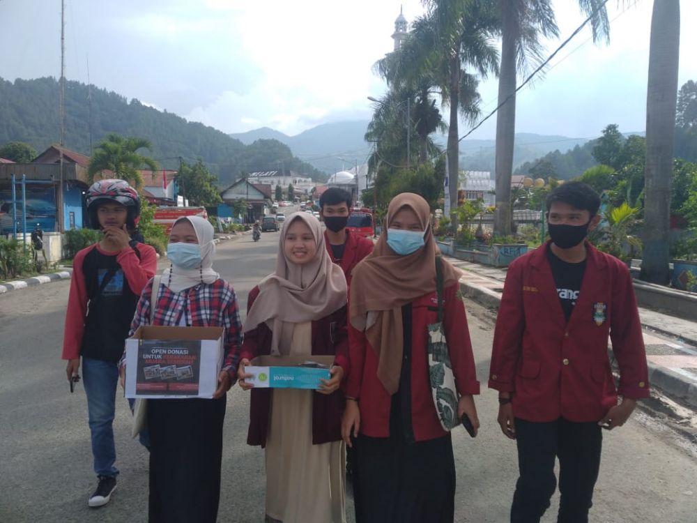 IMM menggalang dana dan bagi-bagi Masker
