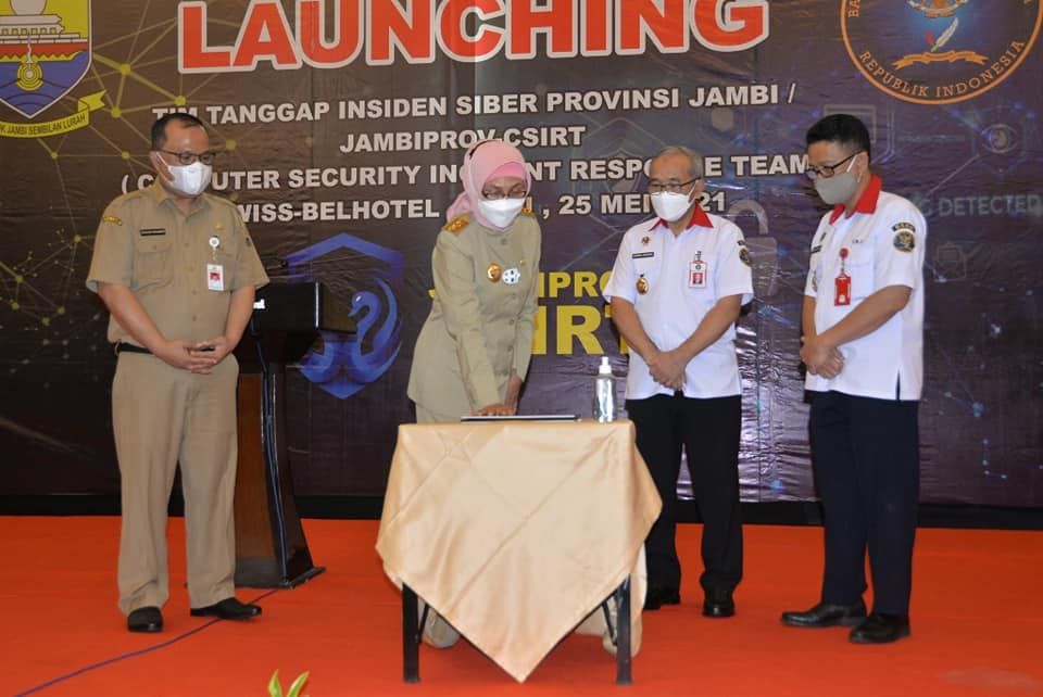 Melaunching Tim Tanggap Insiden Siber Provinsi Jambi (JambiProv CISRT), Selasa (25/6) bertempat di Ballroom SwissBelhotel. A