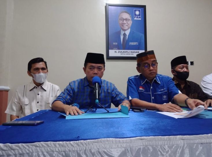 Al Haris melakukan jumpa pers di Kantor PAN usai unggul dalam penghitungan suara