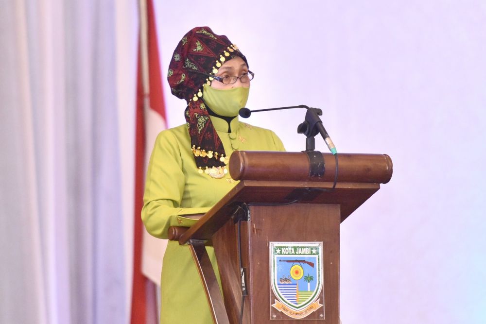Pj.Gubernur Jambi Dr.Hari Nur Cahya Murni, M.Si menghadiri Peringatan HUT ke-75 Pemerintah Kota Jambi dan ke-620 Tanah Pilih Pusako Betuah Tahun 2021, di Abadi Convention Center (ACC), Jumat, (28/5)