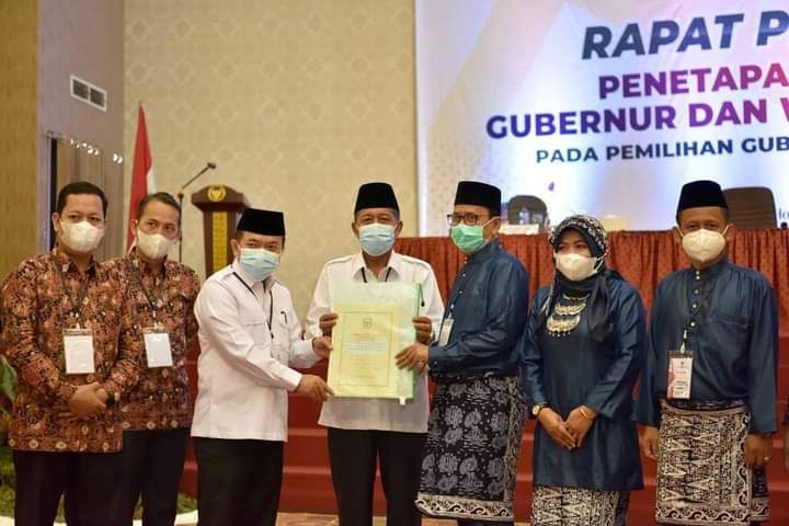 Rapat Pleno, KPU Provinsi Jambi menetapkan Al Haris dan Abdullah Sani Gubernur Jambi dan Wakil Gubernur Jambi. 