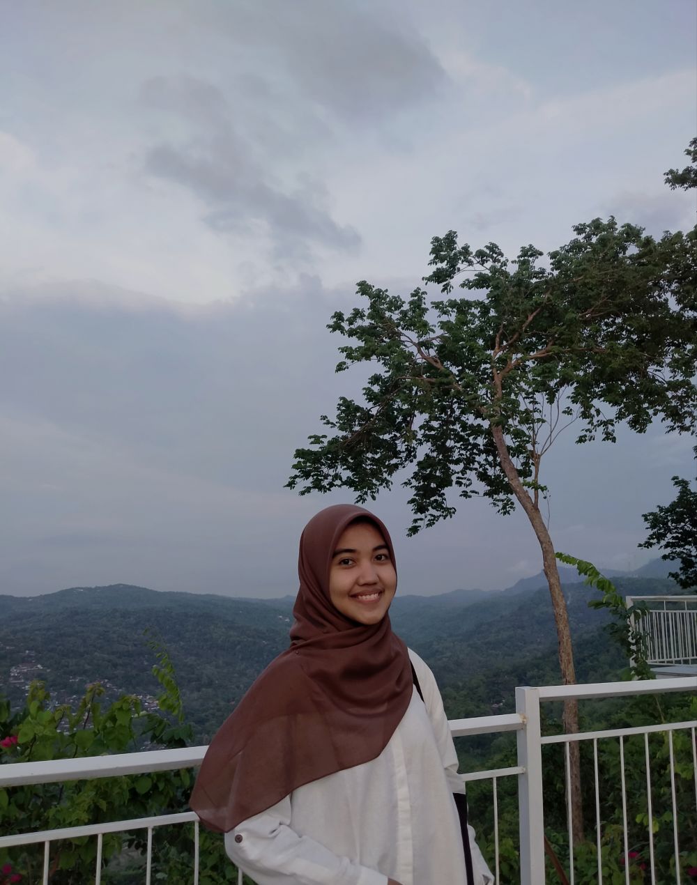 Indah Naufal Hidayah 