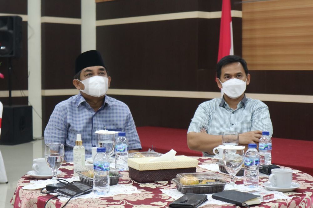 Bupati Tanjabbarat bersama perwakilan PT PGN 